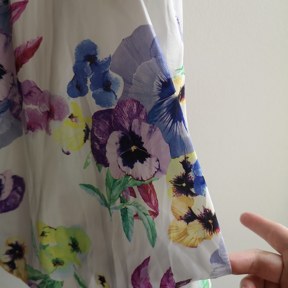 H&M Flower Top - Picture 2 of 6